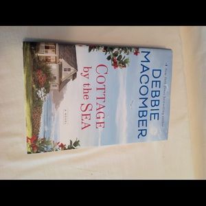 Debbie Macomber novel, Cottage by the Sea, EUC